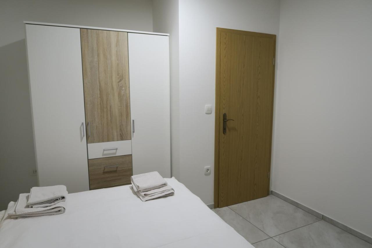 Guest house For Rent In *