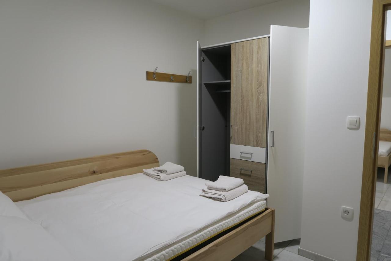 For Rent In Guest house *